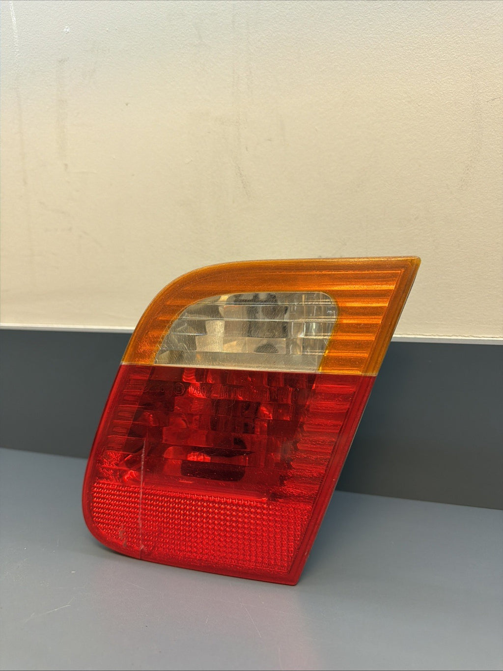02-05 BMW 325i Sedan Inner Trunk RIGHT Passenger Tail Light 6907938 USED OEM