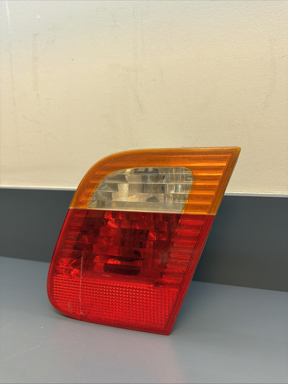 02-05 BMW 325i Sedan Inner Trunk RIGHT Passenger Tail Light 6907938 USED OEM