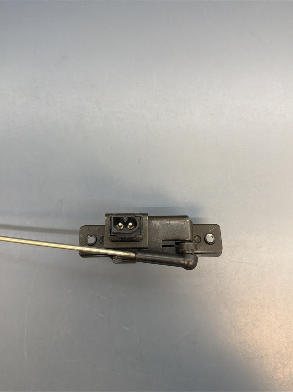 BMW E34 E36 REAR TRUNK LID LOCK LATCH ACTUATOR 19446900 OEM