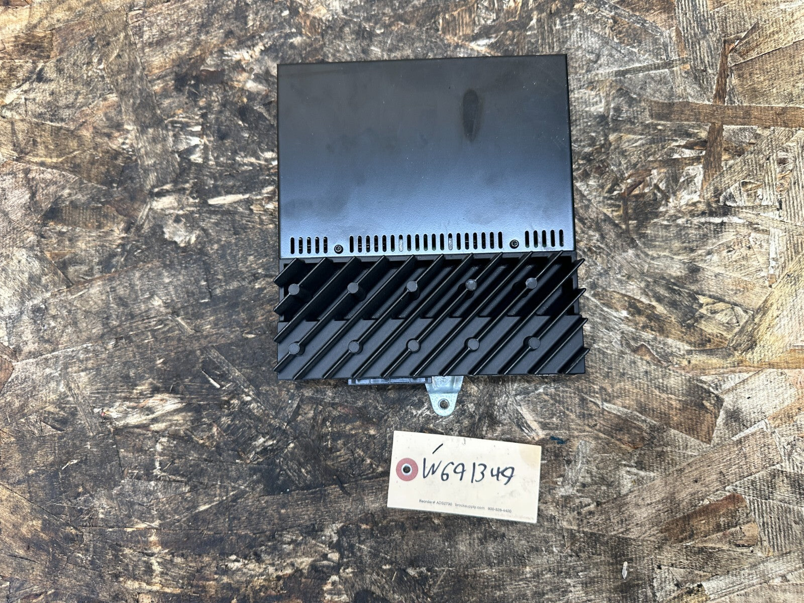 BMW 03-10 E83 X3 LEER STERIO RADIO AUDIO AMPLIFIER HiFi W BRACKET OEM 6990098