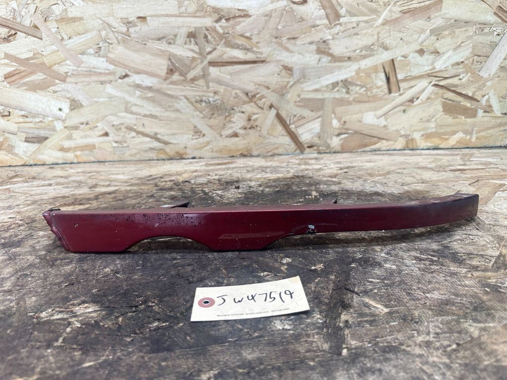 BMW 1997-2006 323ci RIGHT PASSENGER SIDE HEADLIGHT TRIM RED OEM 8208678