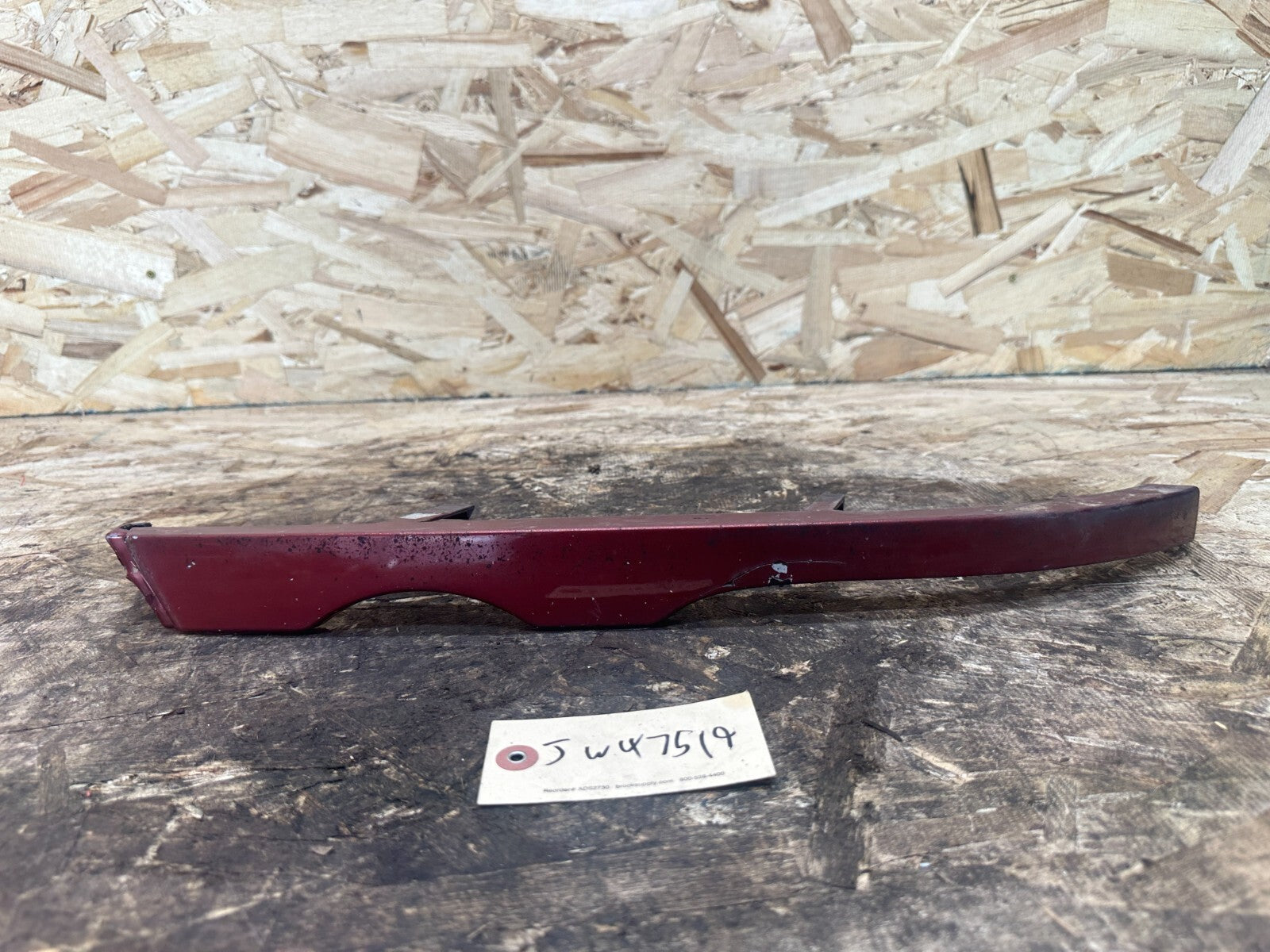 BMW 1997-2006 323ci RIGHT PASSENGER SIDE HEADLIGHT TRIM RED OEM 8208678
