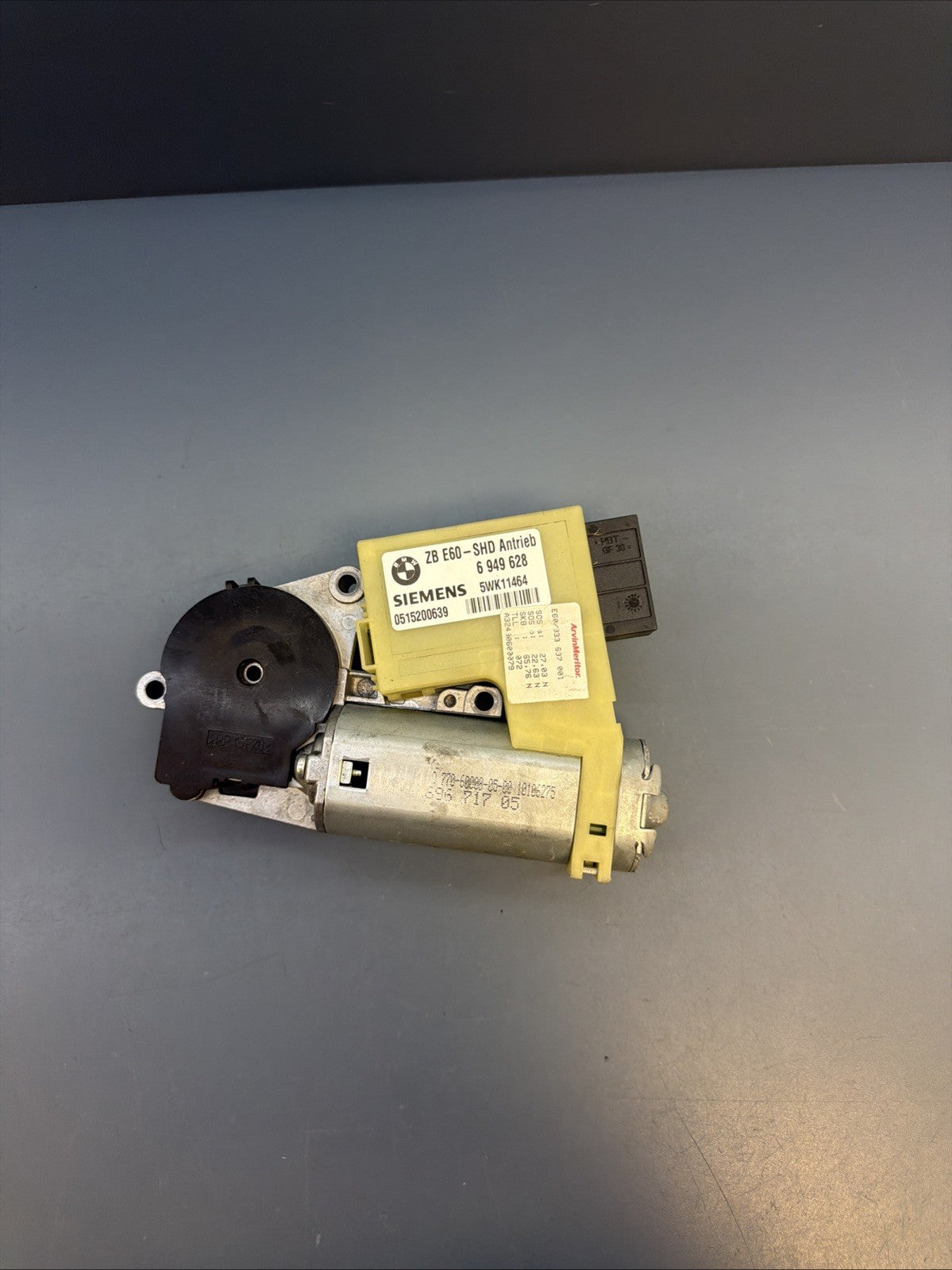 02-08 BMW E65 E66 7 SERIES SUNROOF MOTOR 6949628 OEM