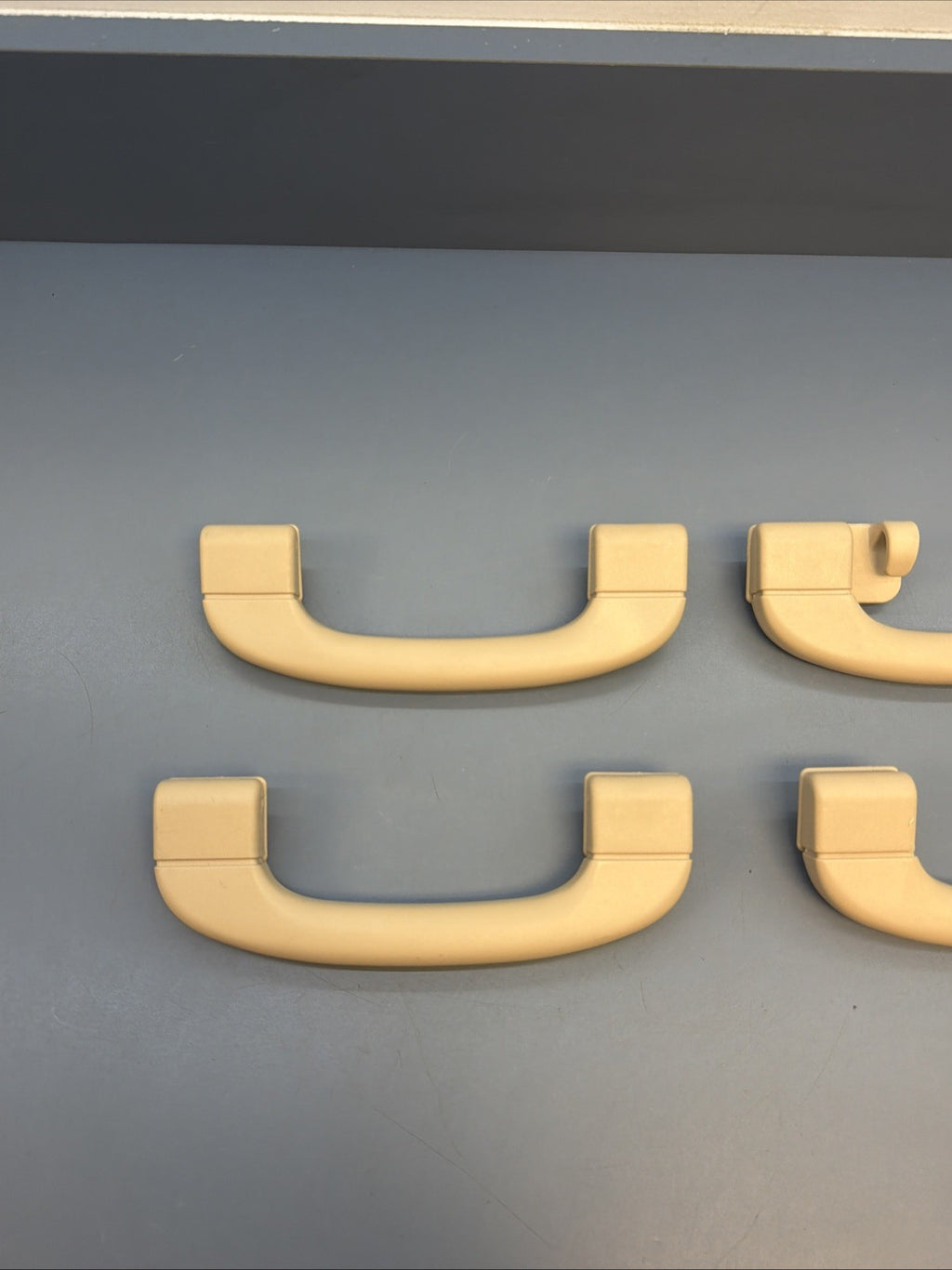 2009 2010 2011 BMW 328i 335i E90 Sedan Grab Handle Set Beige 4pc OEM 9143530