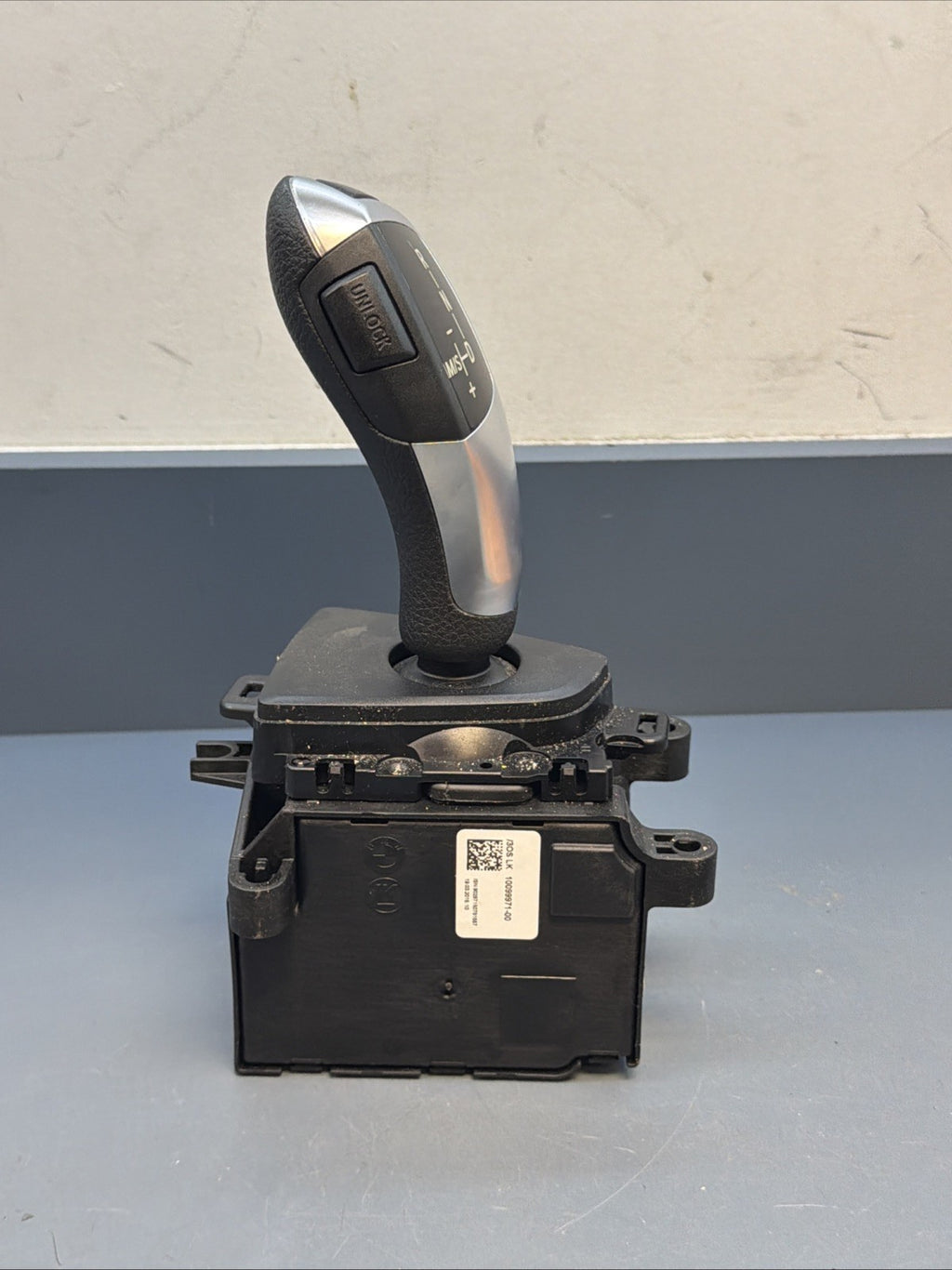 12-18 BMW F30 320i 328i SHIFTER FLOOR SHIFT TRANSMISSION GEAR SELECTOR 9296896