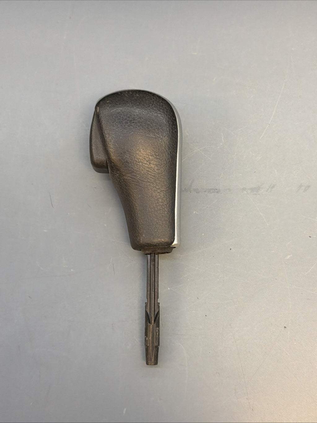 2006-2013 BMW E90 E92 328I 335I AUTOMATIC GEAR SHIFT KNOB SHIFTER OEM *NOTE*