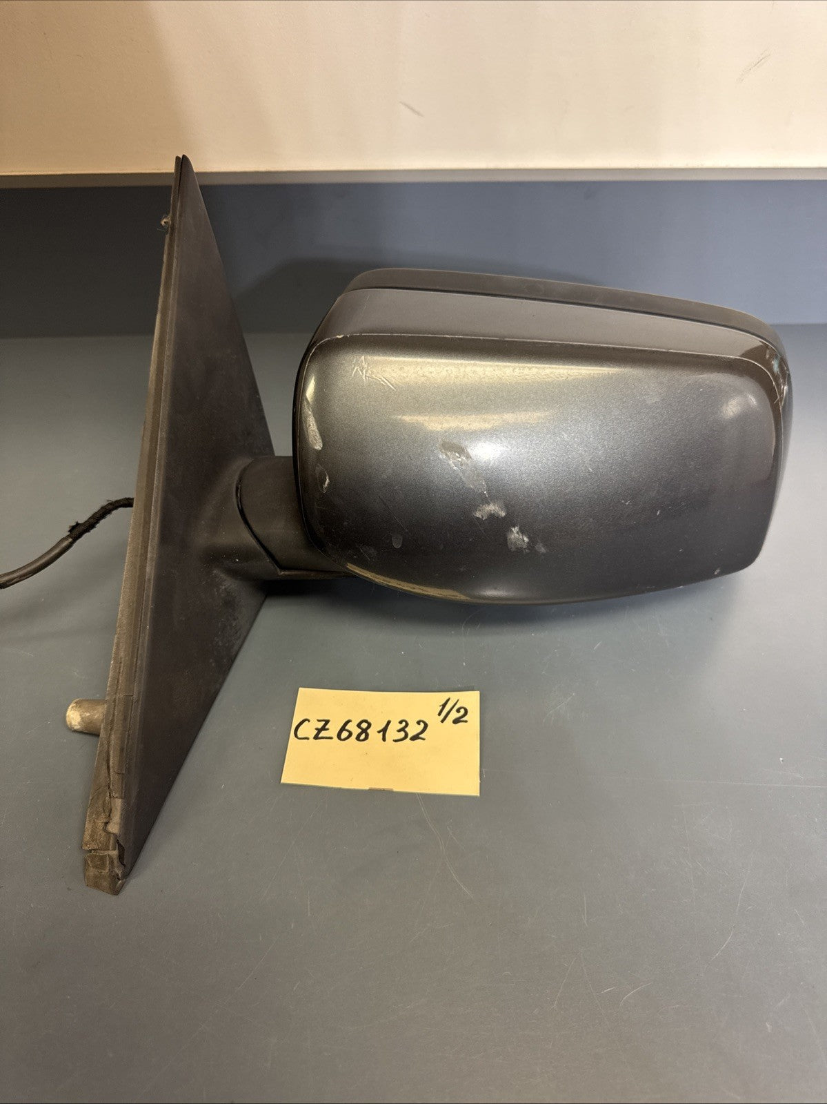 06 07 08 09 10 BMW 5 Series 535i Left Mirror Power Heated 7043437 668 E60