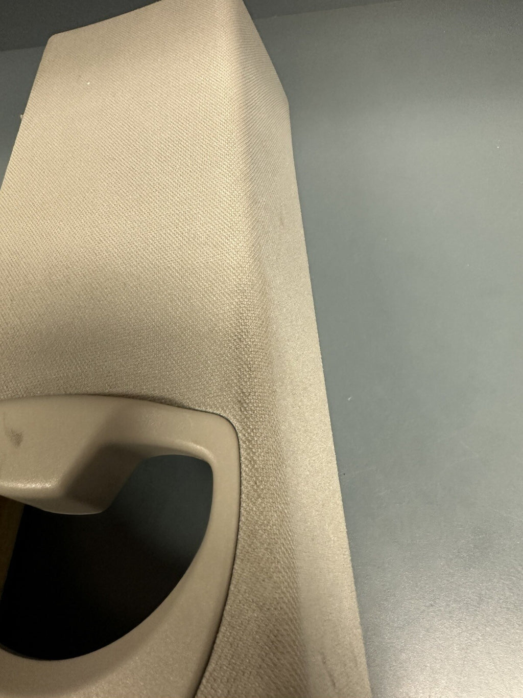 BMW E92 RIGHT PASS SIDE B PILLAR MIDDLE POST COVER TRIM PANEL OEM GRAY 7117470