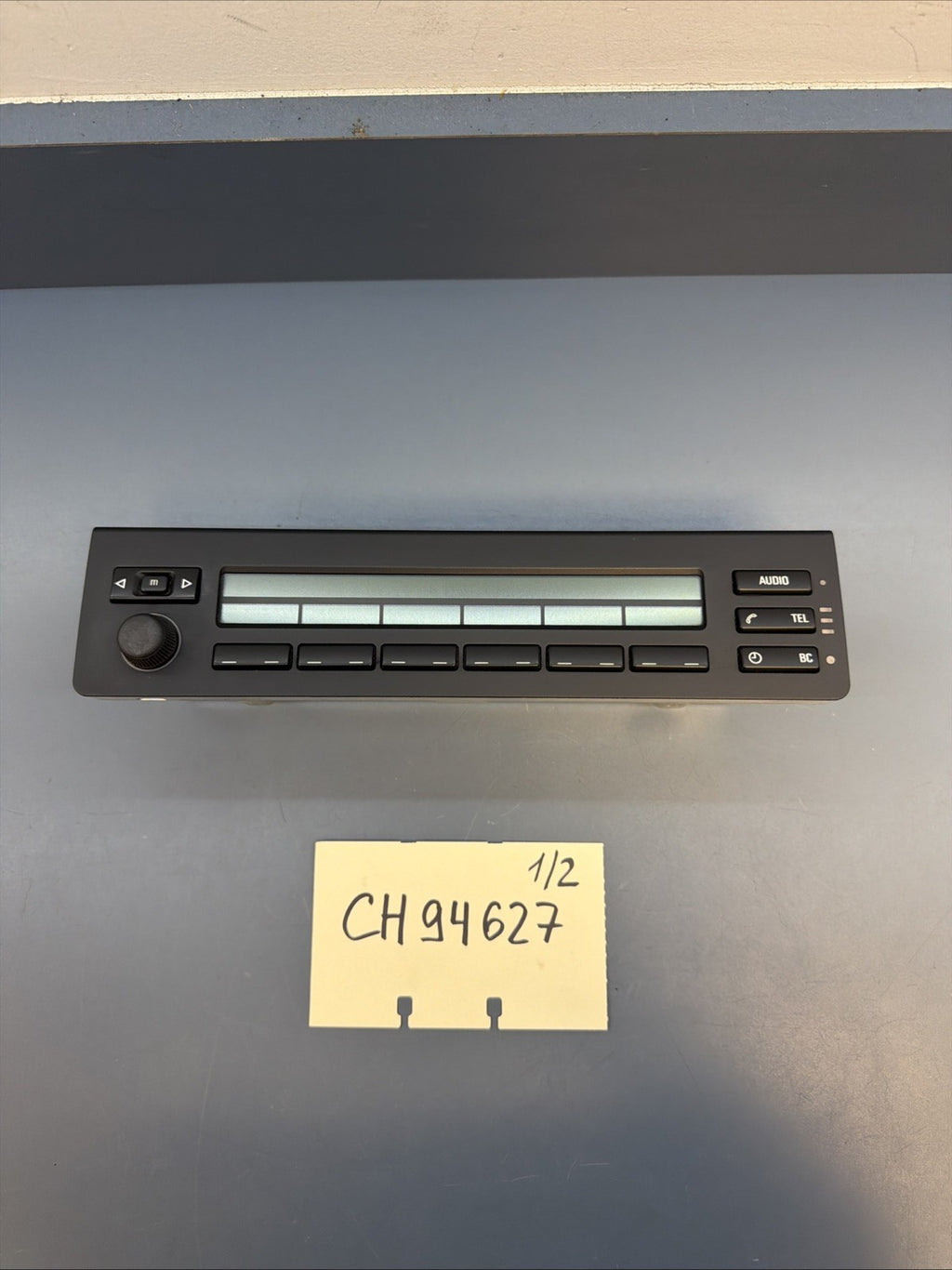 BMW 525i 528i 530i 540i M5 AM FM Radio Information Display 65826914590 OEM