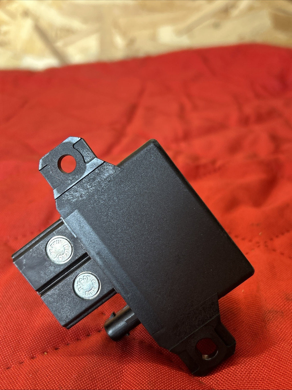 09-17 BMW F01 F06 F07 F10 F12 F13 F15 F16 F22 F30 F32 COOLING FAN RELAY 9198302