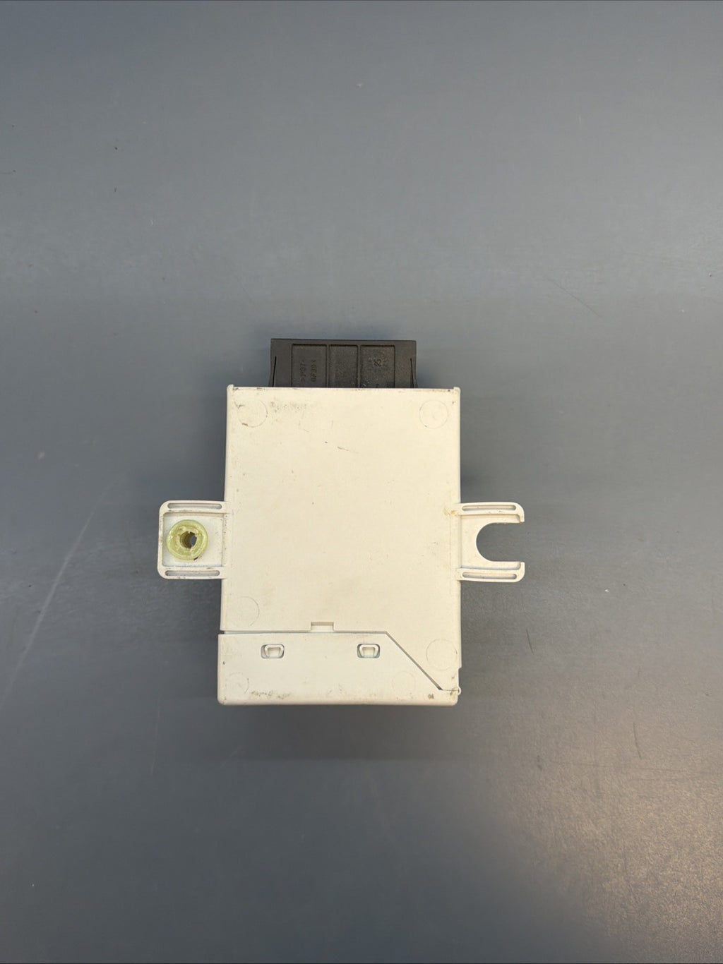 2003-2008 BMW E85 Z4 CONVERTIBLE THEFT LOCKING CONTROL MODULE OEM 6937791