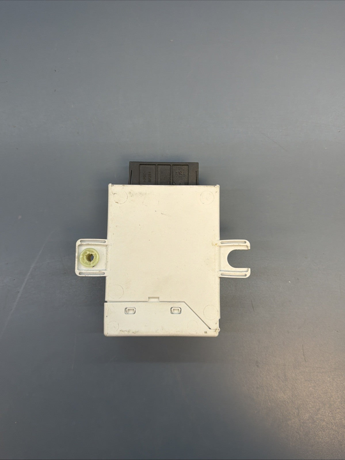 2003-2008 BMW E85 Z4 CONVERTIBLE THEFT LOCKING CONTROL MODULE OEM 6937791