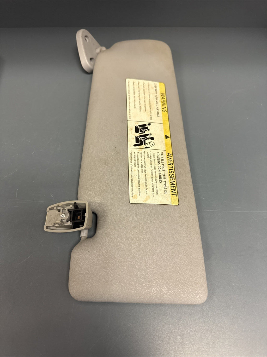 2008 - 2013 BMW E82 128I 135I FRONT SLICKTOP LEFT & RIGHT GRAY SUNVISOR PAIR OEM