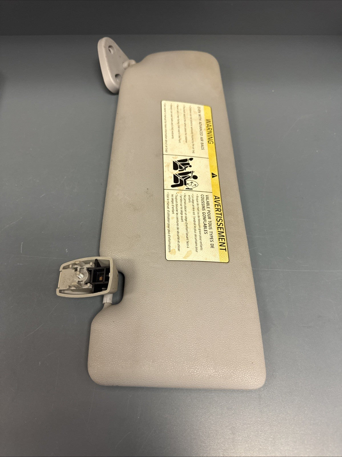 2008 - 2013 BMW E82 128I 135I FRONT SLICKTOP LEFT & RIGHT GRAY SUNVISOR PAIR OEM
