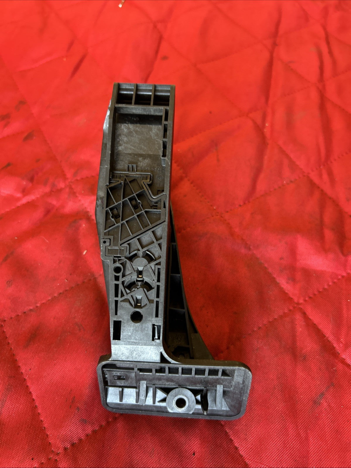 BMW E60 E70 E88 E90 E92 F10 F30 ACCELERATOR GAS PEDAL SENSOR OEM 6788632