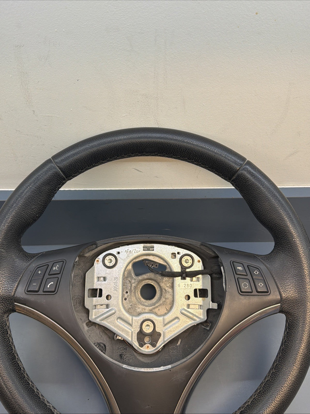 07-11 OEM BMW E82 E90 E92 E93 X1 328 335 Sport Leather Steering Wheel 6772147