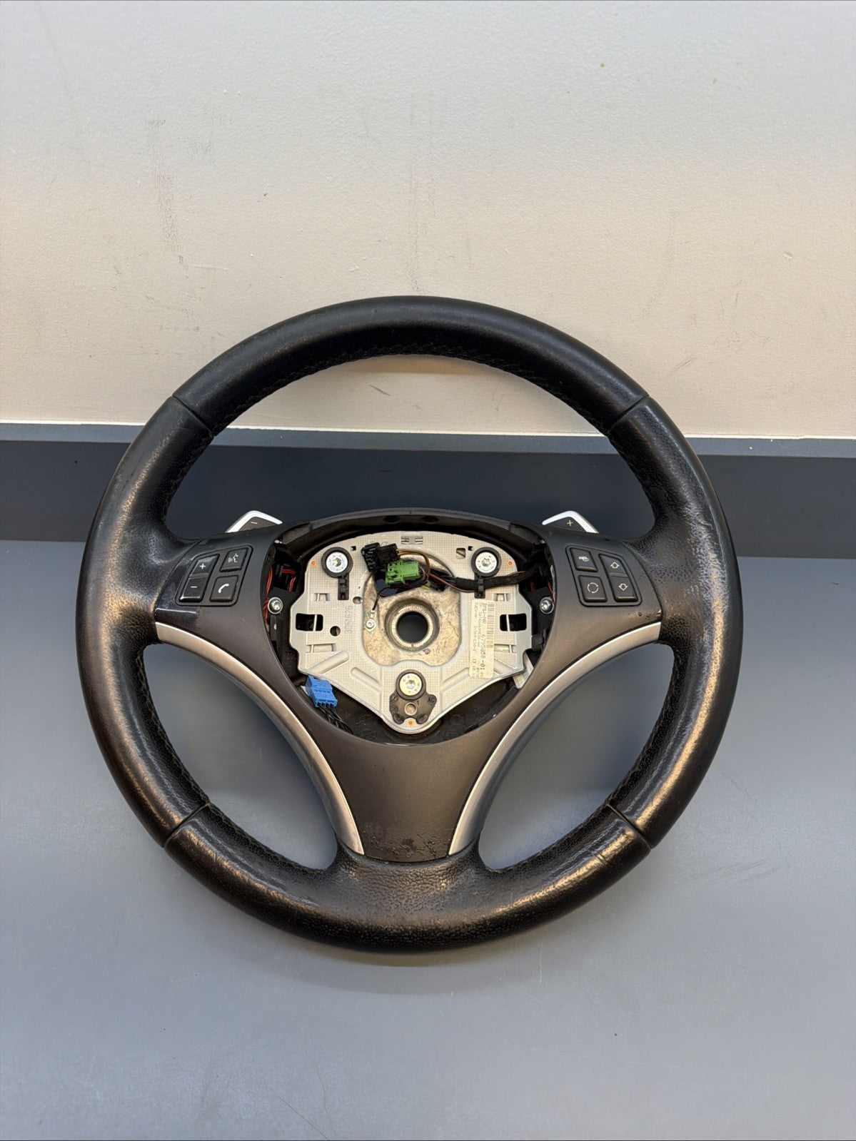 BMW 06-11 E90 3 SERIES BLACK LEATHER SPORT STEERING WHEEL W PADDLES OEM 6795858