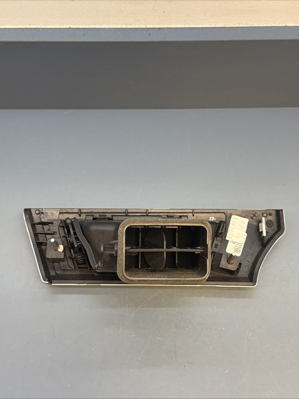 BMW OEM E90 E91 front driver left air vent brushed aluminum silver trim 6922633