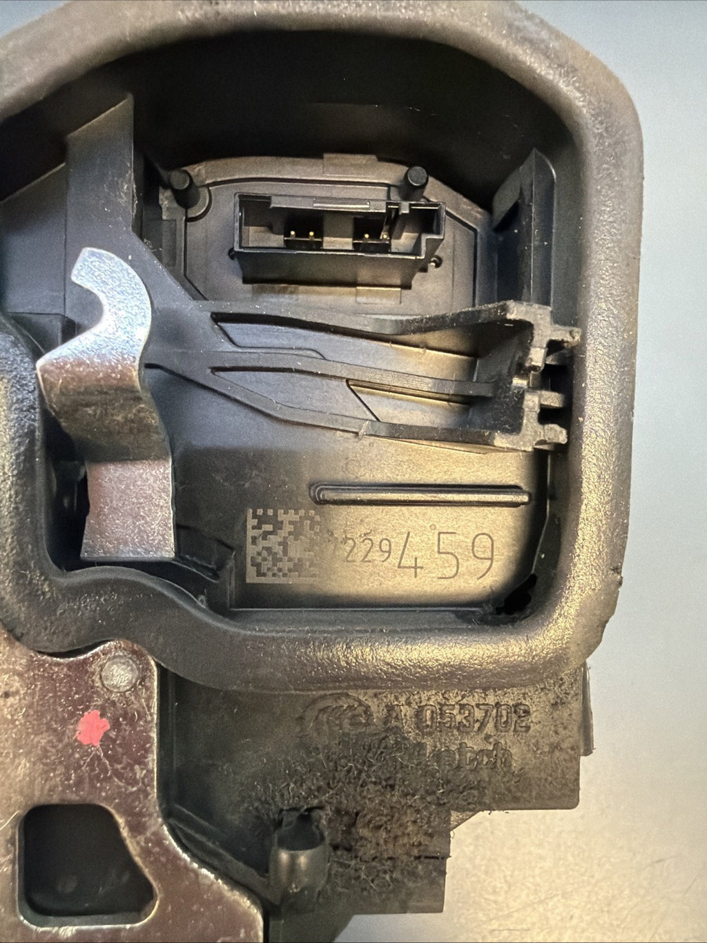 2010-2015 BMW E84 X1 REAR LEFT SIDE DOOR LATCH LOCK ACTUATOR HANDLE 7229459