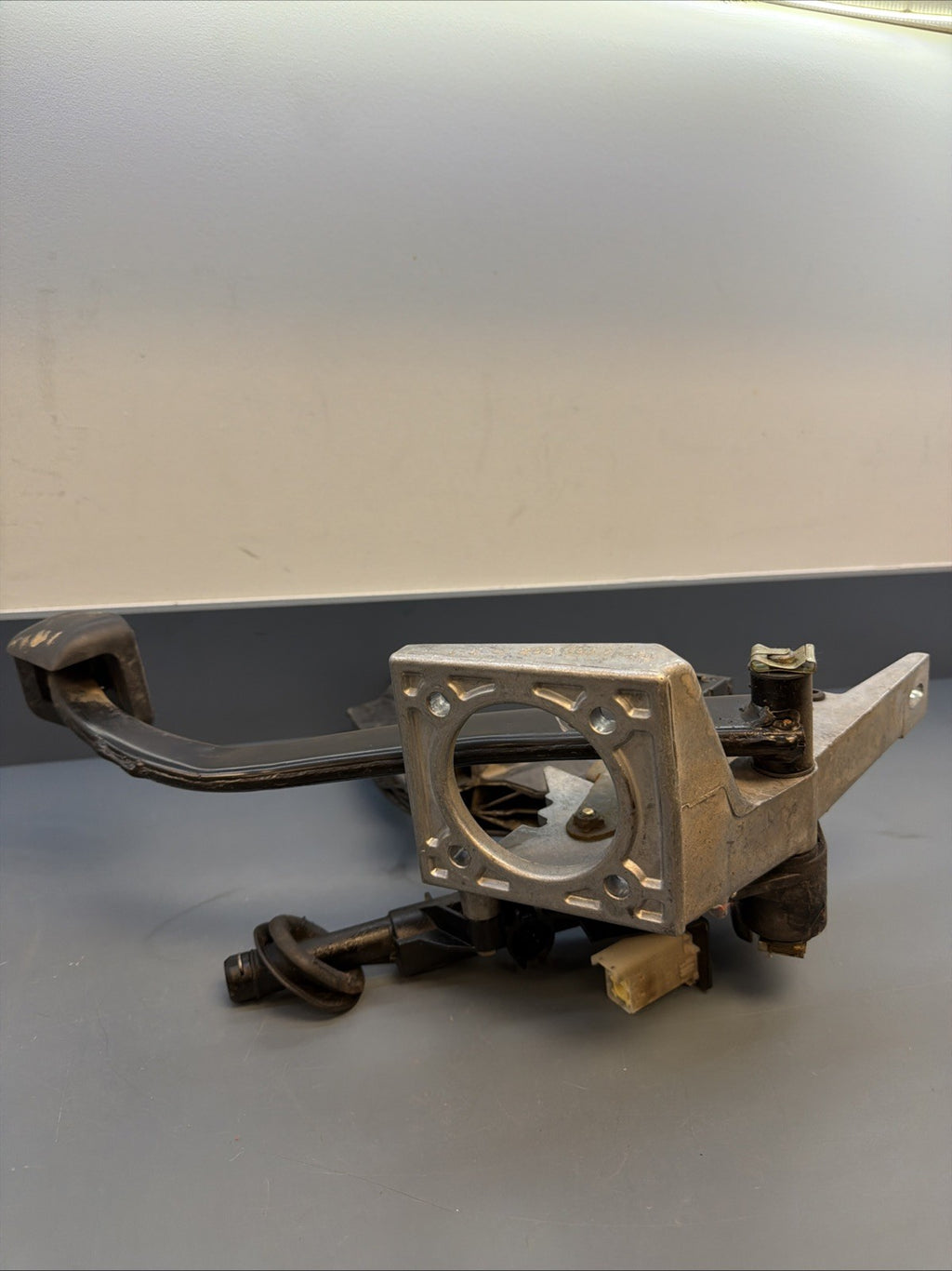 BMW E36 3-Series Z3 1997-2000 Clutch Brake Pedal Assembly w Return Spring OEM