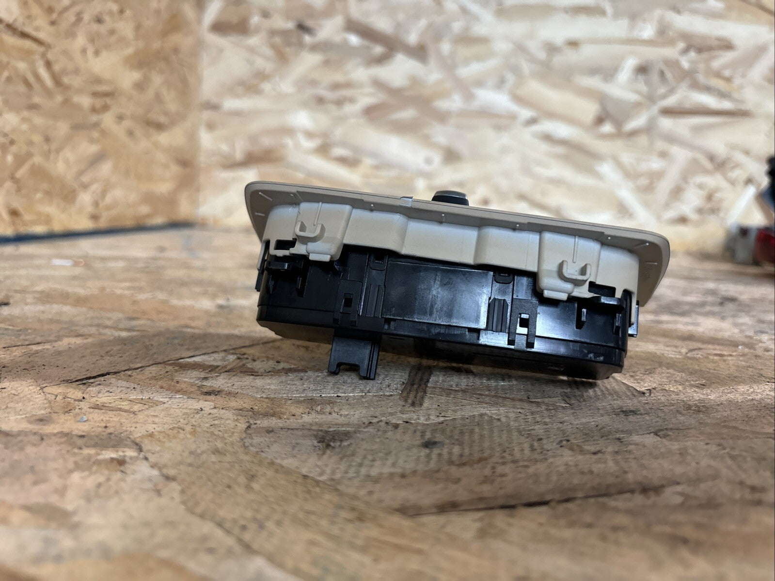 2012-2018 BMW 3/4 Series Headlight Control Switch W/ Bezel OEM 9265297-04 TAN