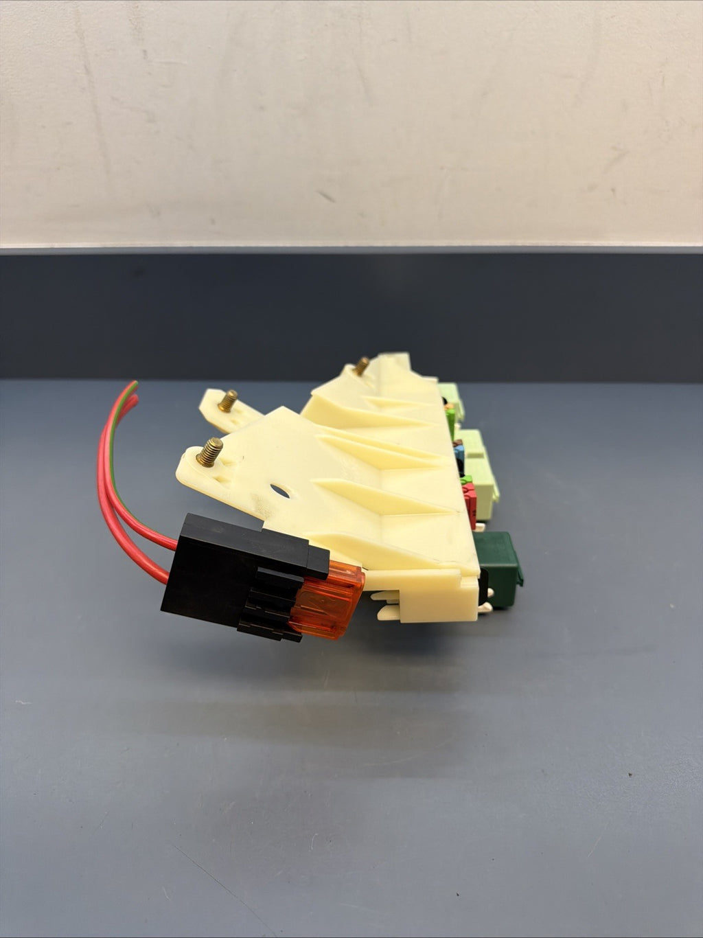 96-03 BMW E39 5/7 Series Power Fuse Box Relay Junction Cabin Panel Unit 8371884