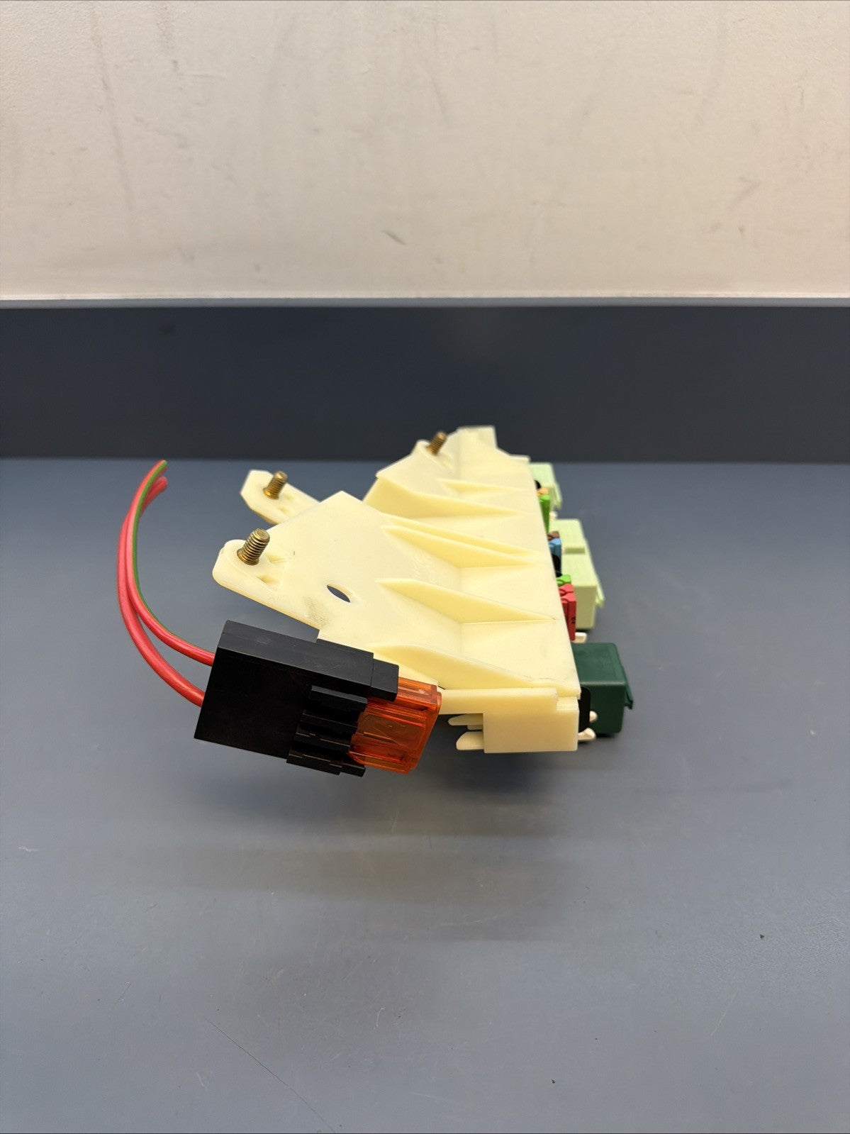 96-03 BMW E39 5/7 Series Power Fuse Box Relay Junction Cabin Panel Unit 8371884