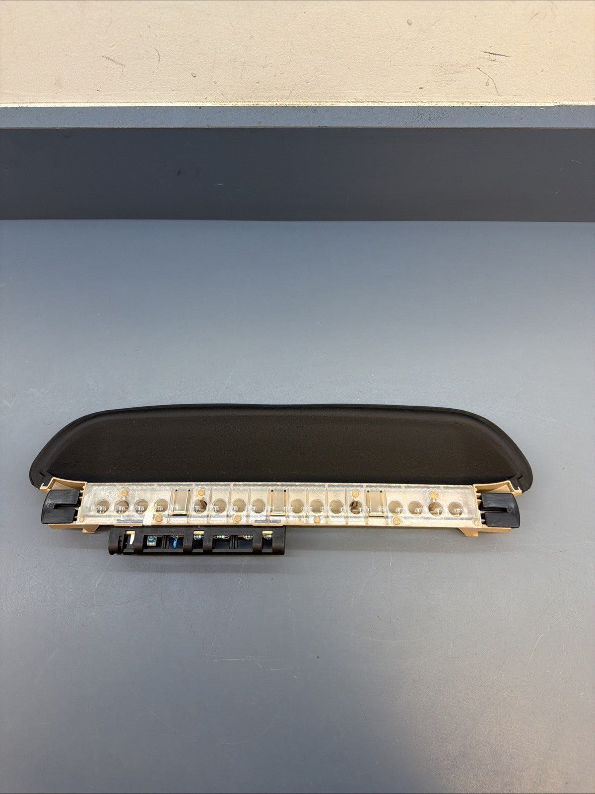 01-06 BMW 3 SERIES E46 THIRD CENTRAL BRAKE LIGHT 8386964 Beige