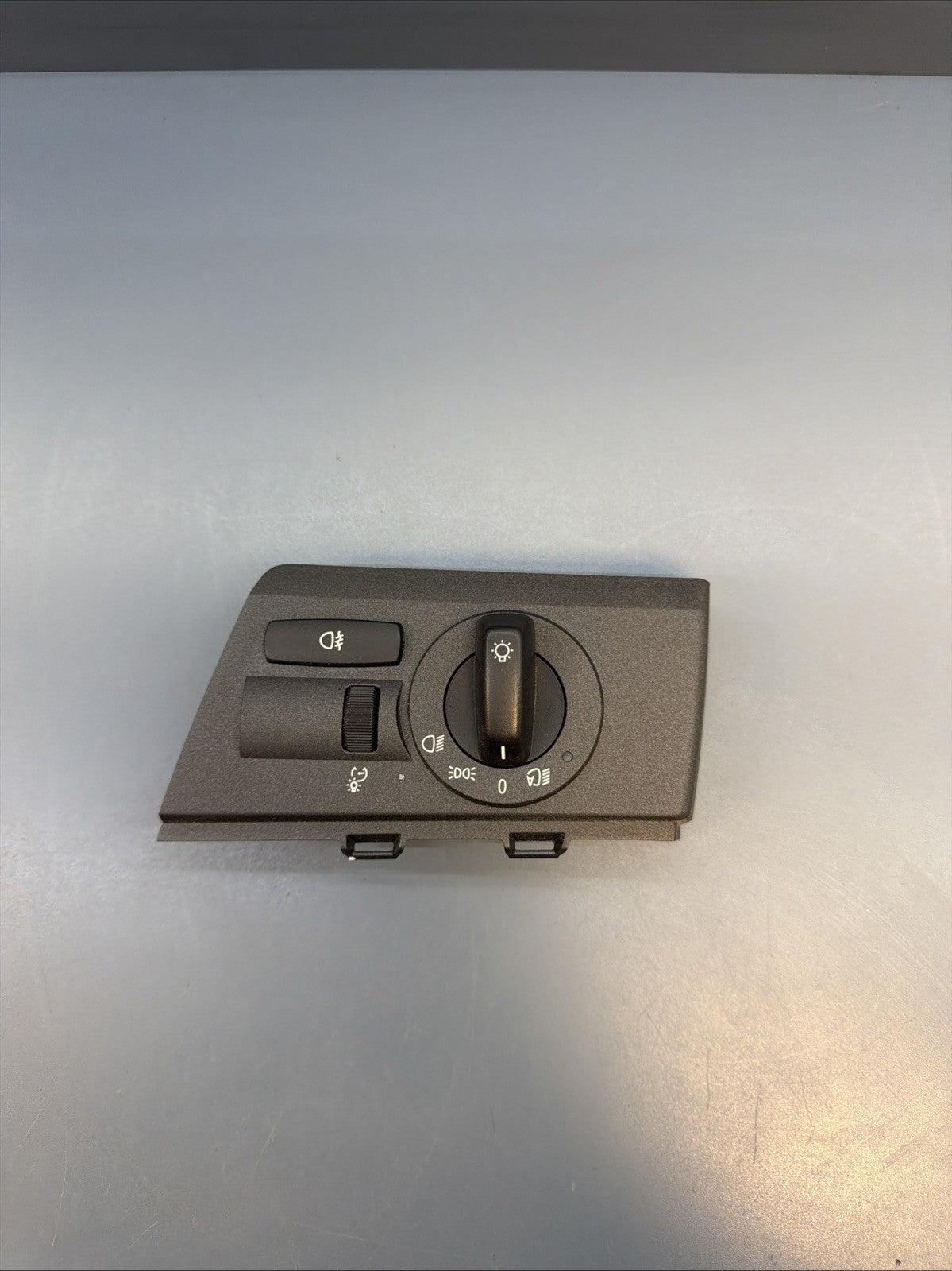 2004-2005 BMW X3 - Headlight / FOG Light Switch 3405709