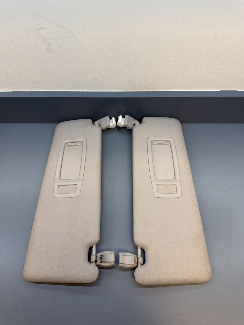 12-18 BMW 320i 328i 335i F30 Front Left & Right Sun Visor w/ Mirror Set Gray OEM