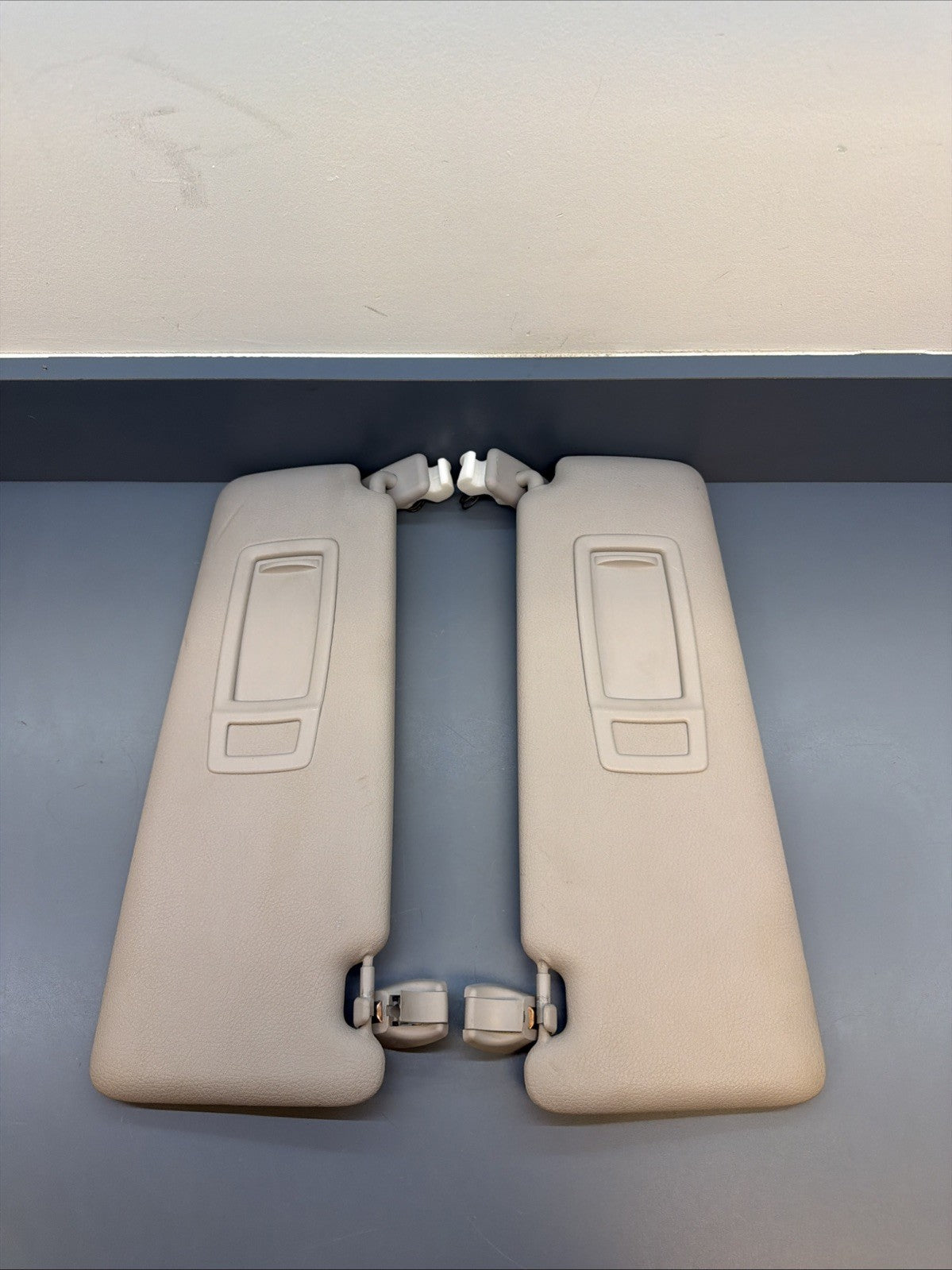 12-18 BMW 320i 328i 335i F30 Front Left & Right Sun Visor w/ Mirror Set Gray OEM
