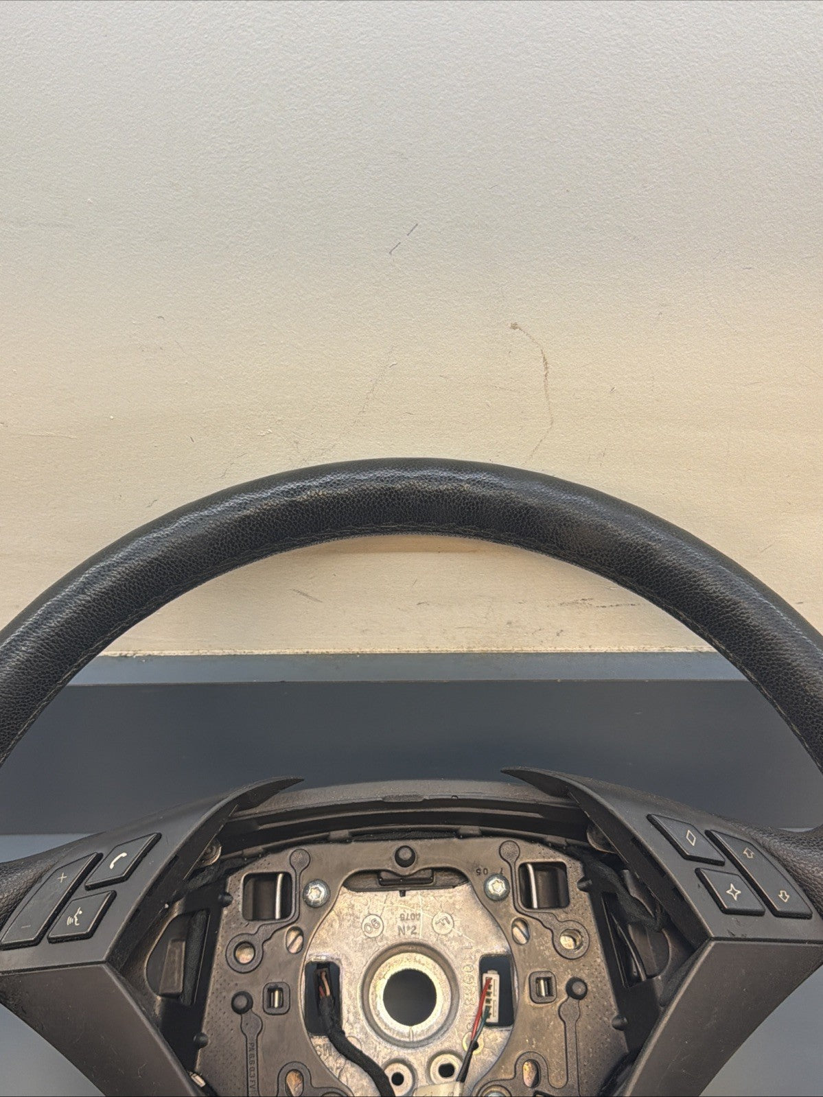 BMW OEM E60 525I STEERING WHEEL LEATHER BLACK 6953322