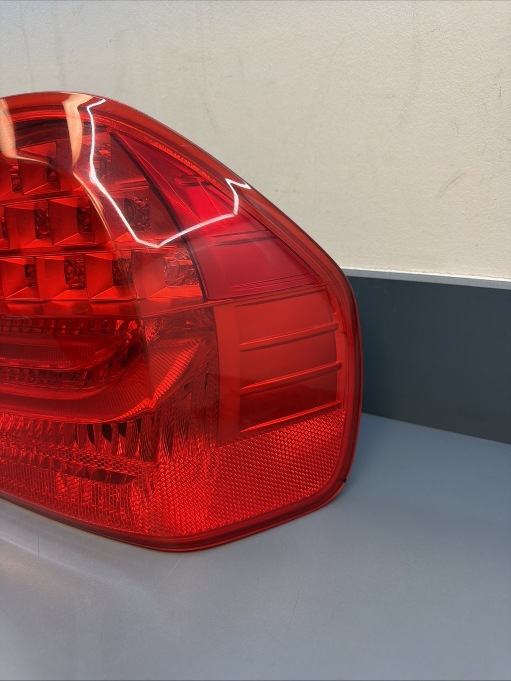 09-11 BMW E90 335i 328i Rear Right Passenger Side Outer Tail Light 4871736 OEM