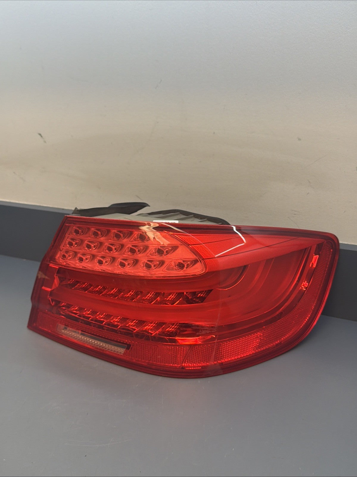11-13 BMW E92 328i 335i Rear Right Outer Taillight Tail Light Lamp OEM 7251960