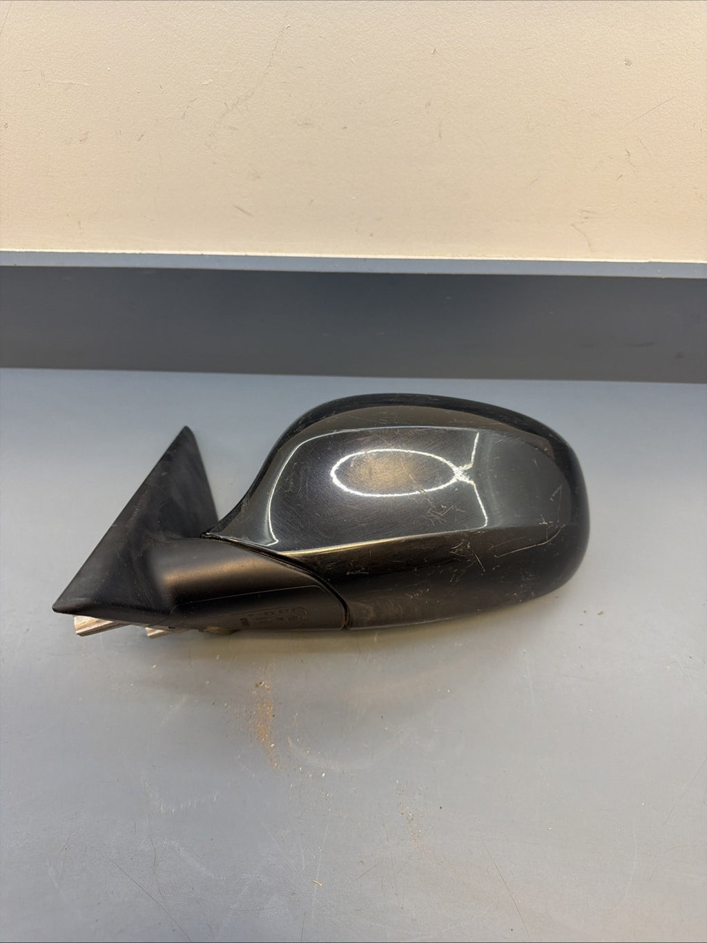 2009–2011 BMW 335i E90 Front Driver Side Mirror OEM 7182695