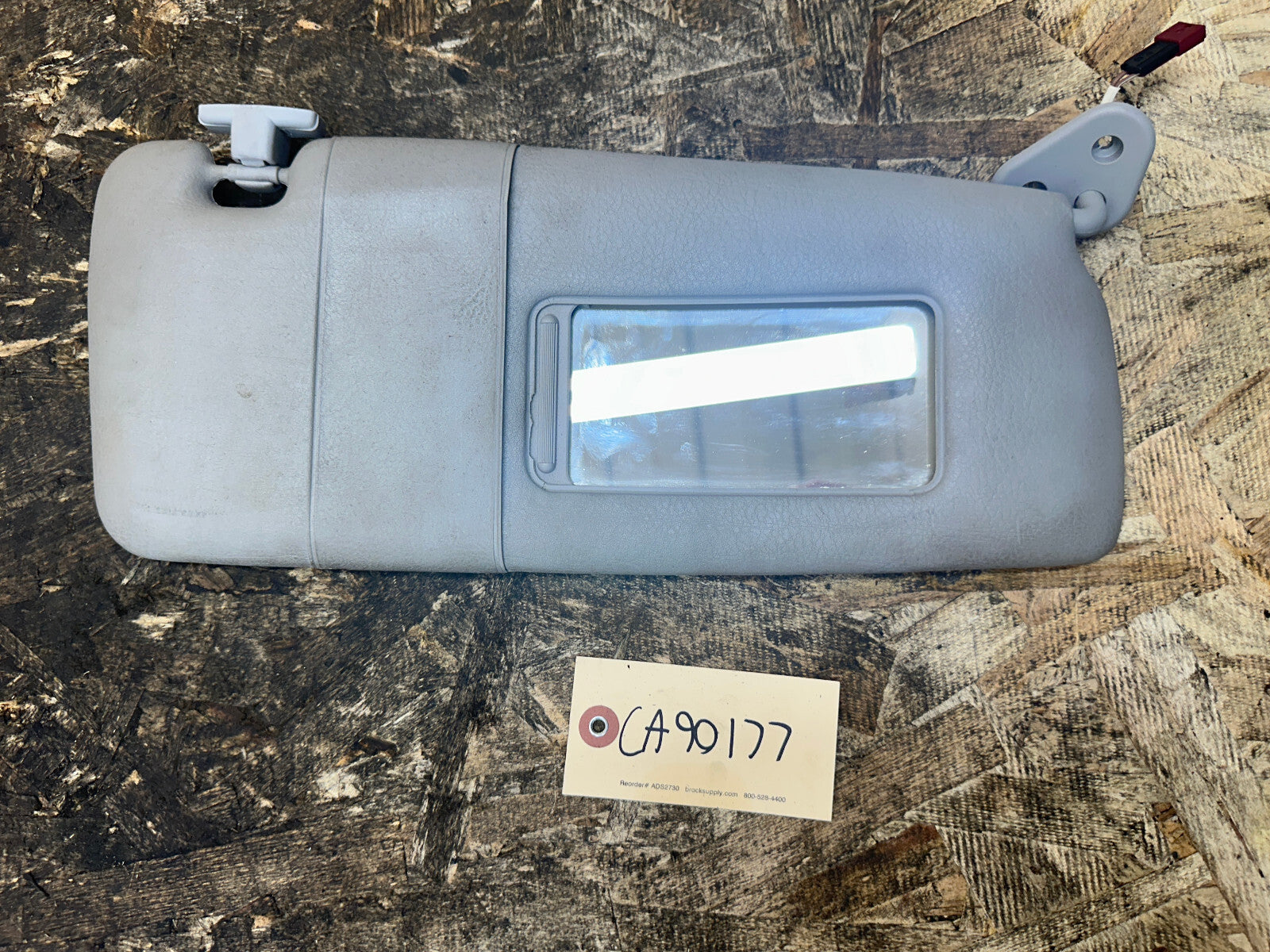 BMW 97-06 E46 3 SERIES RIGHT PASSANGER SIDE GRAY SUN VISOR OEM 68237644