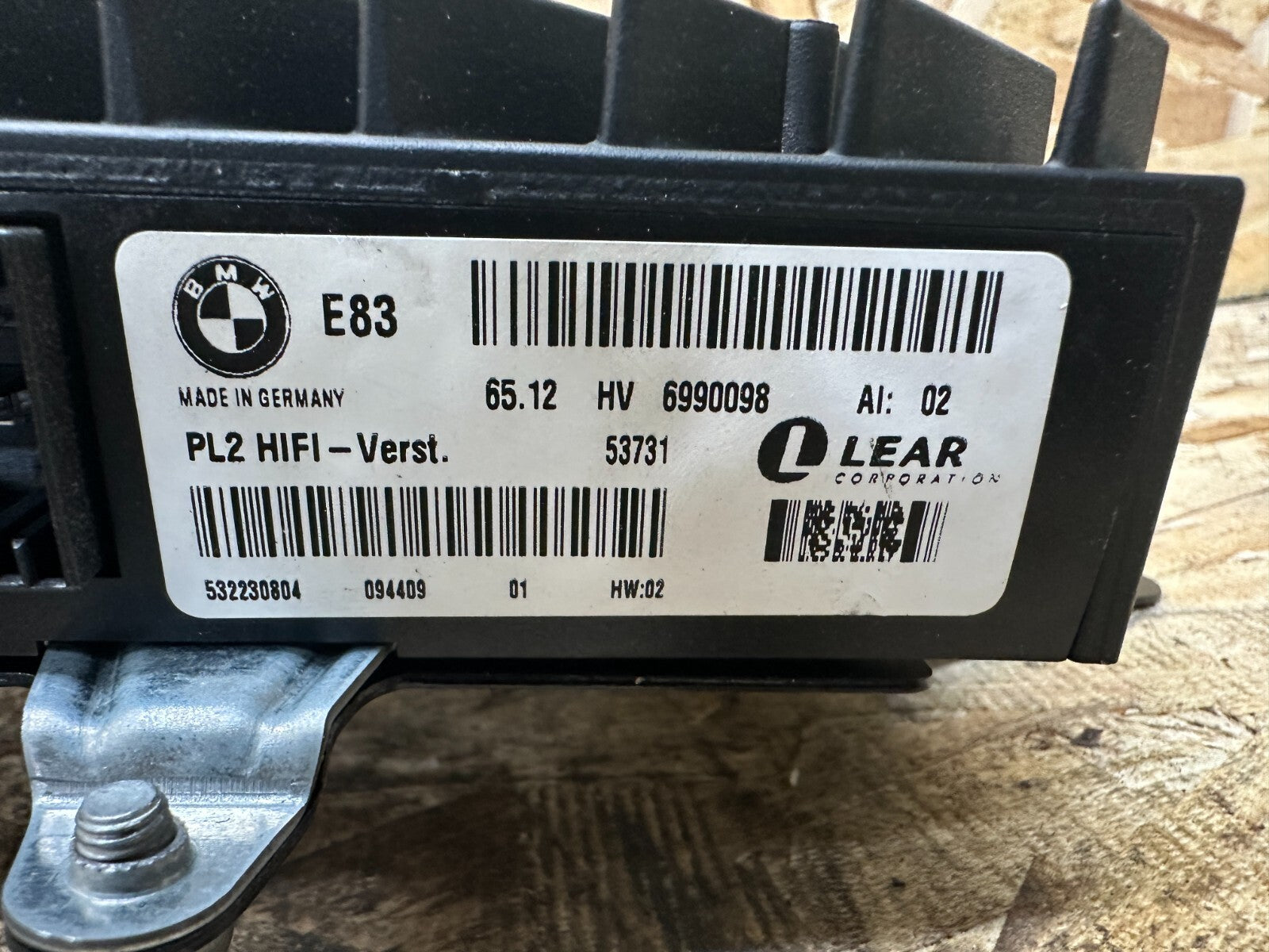 BMW 03-10 E83 X3 LEER STEREO RADIO AUDIO AMPLIFIER HiFi W BRACKET OEM 6990098