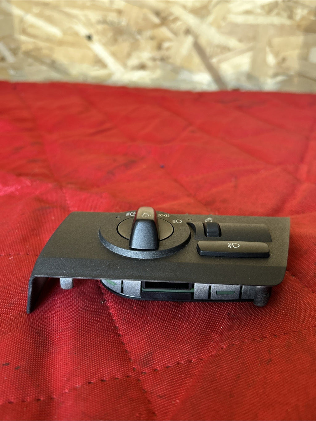 2004-2005 BMW X3 - Headlight / FOG Light Switch 3405709
