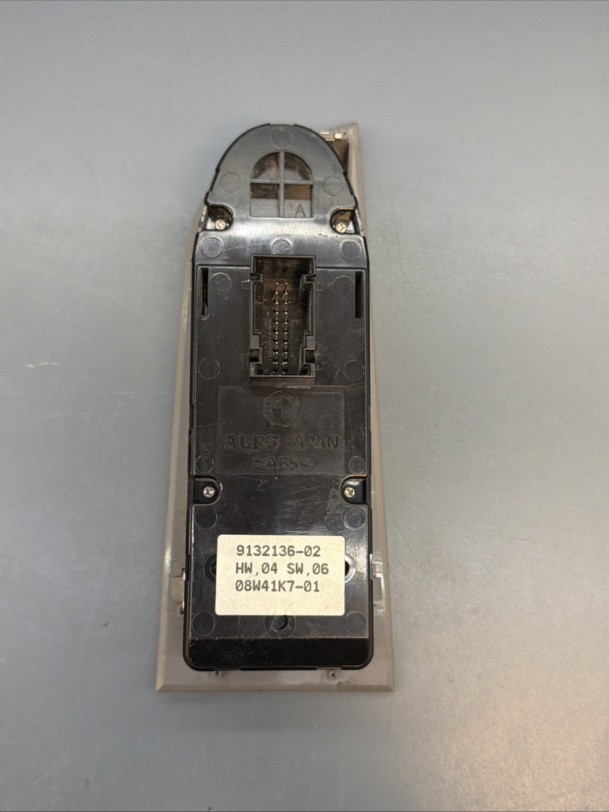 06-11 BMW E90 E91 325I 328I 330I 335I FRONT DRIVER MASTER WINDOW SWITCH 9132136