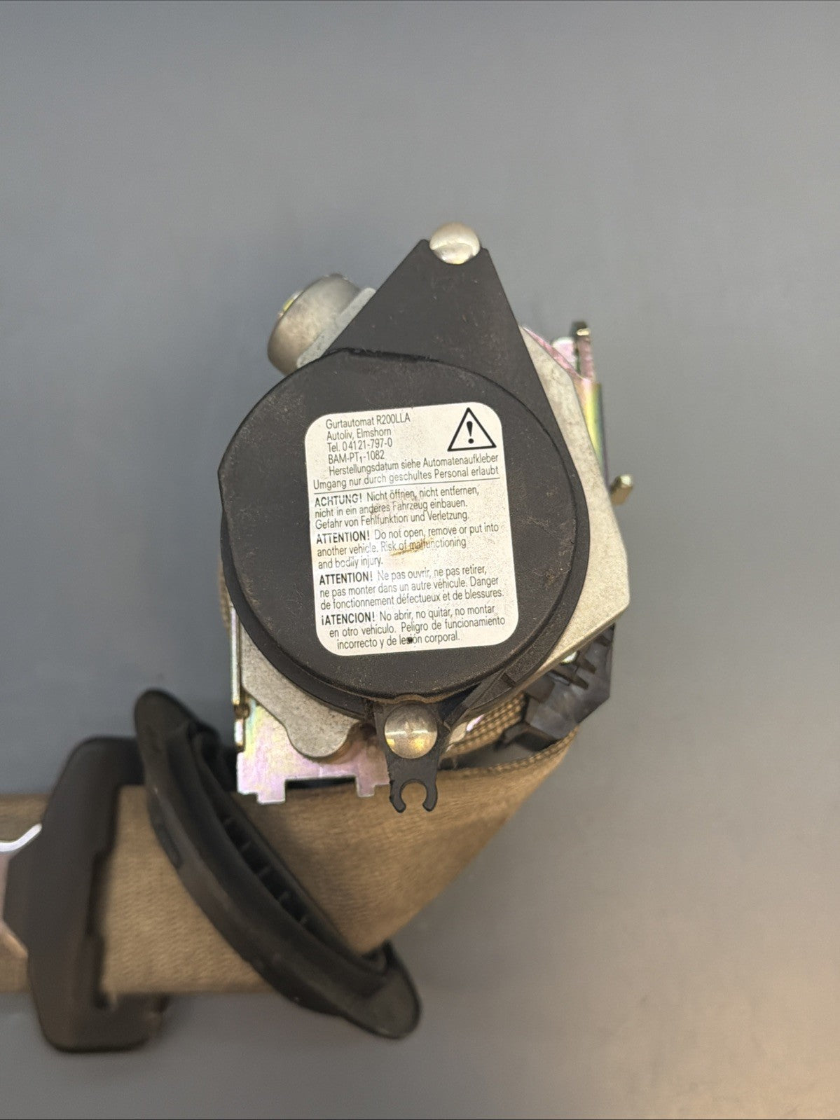 11-16 BMW F10 FRONT LEFT DRIVER SEAT BELT RETRACTOR OEM 618120900 BEIGE