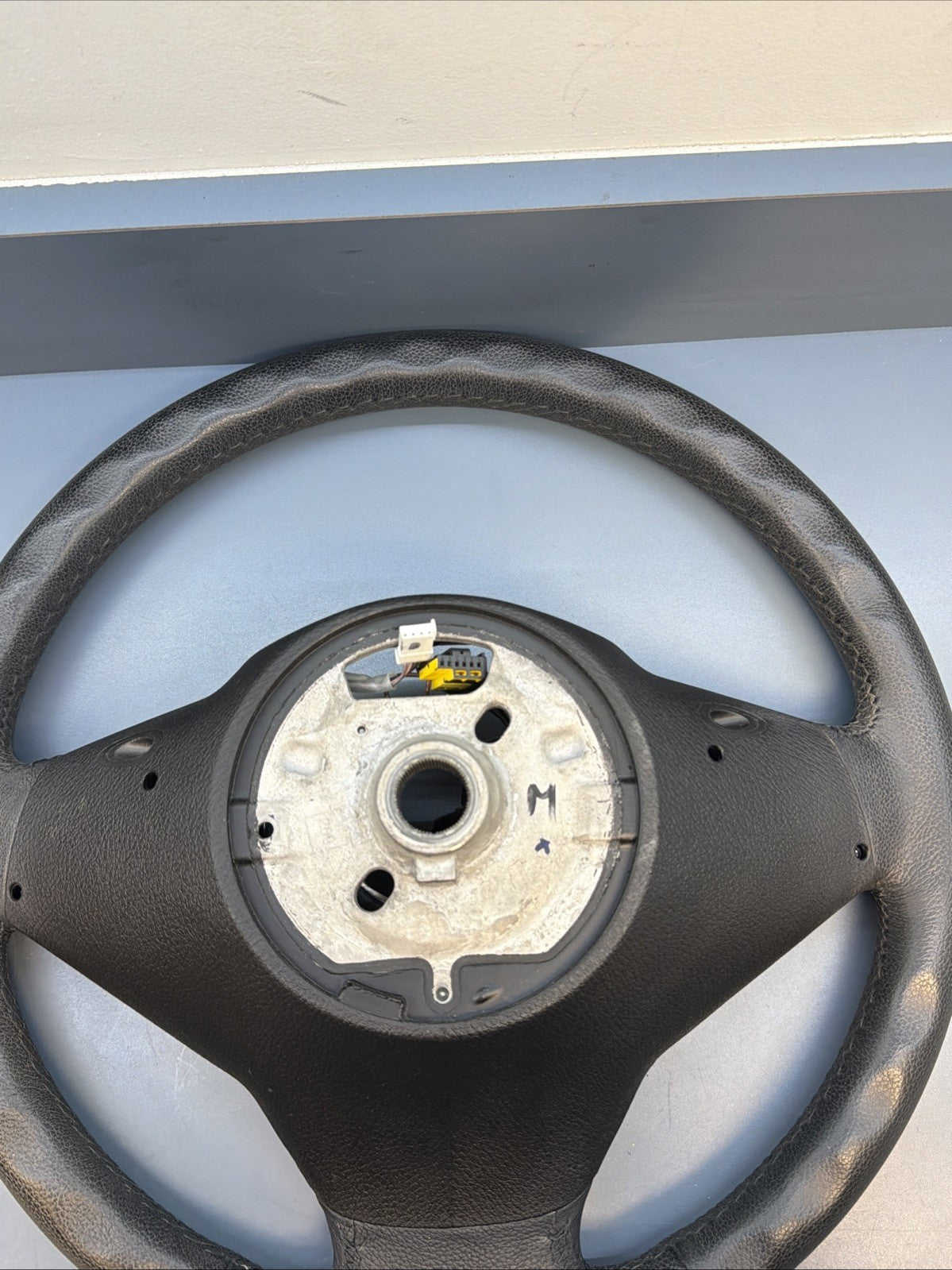 BMW 06-10 E83 X3 BLACK LEATHER STEERING WHEEL W MULTIFUNCTION CONTROLLS 3455481