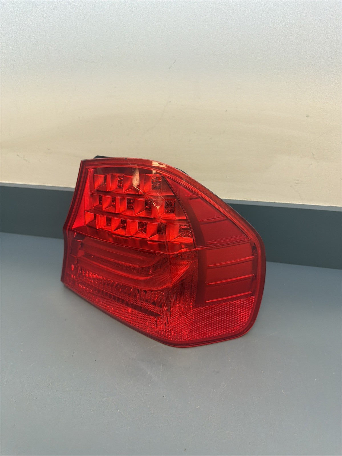 09-11 Bmw E90 328 335 M3 Rear Right Side LCI Outer Taillight Lamp Oem 7289430