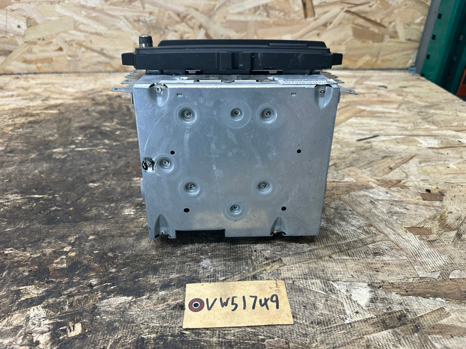 BMW 09-15 E84 X1 AM FM RADIO SATELLITE RECIEVER HEAD UNIT OEM 928343001