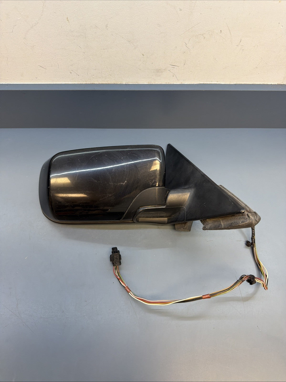 BMW E46 RIGHT PASSANGER SIDE MIRROR BLACK COMPLETE OEM BMW 0117351