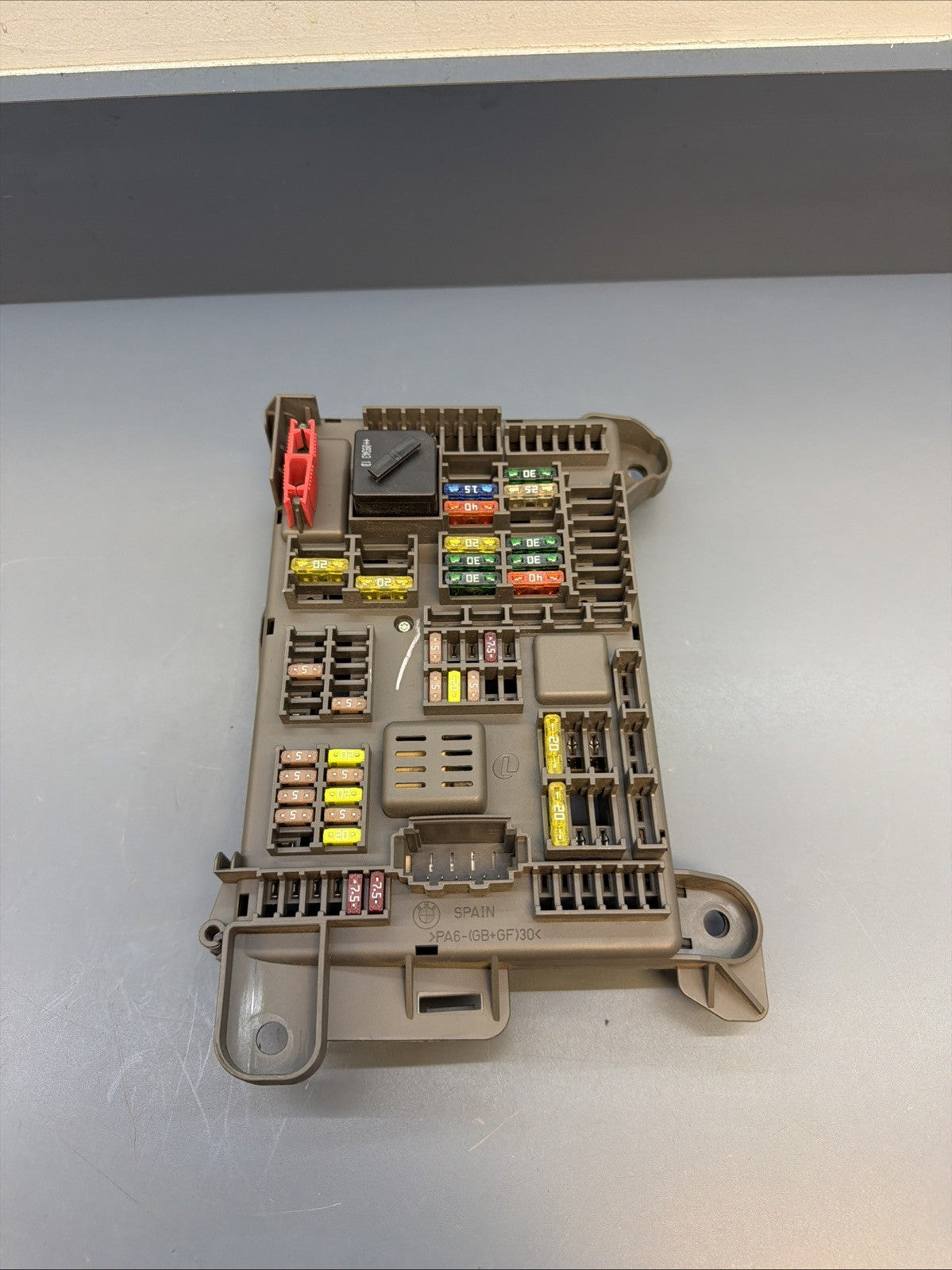 2007 - 2013 BMW E70 X5 Rear Trunk Power Distribution Fuse Relay Box 6931687 OEM