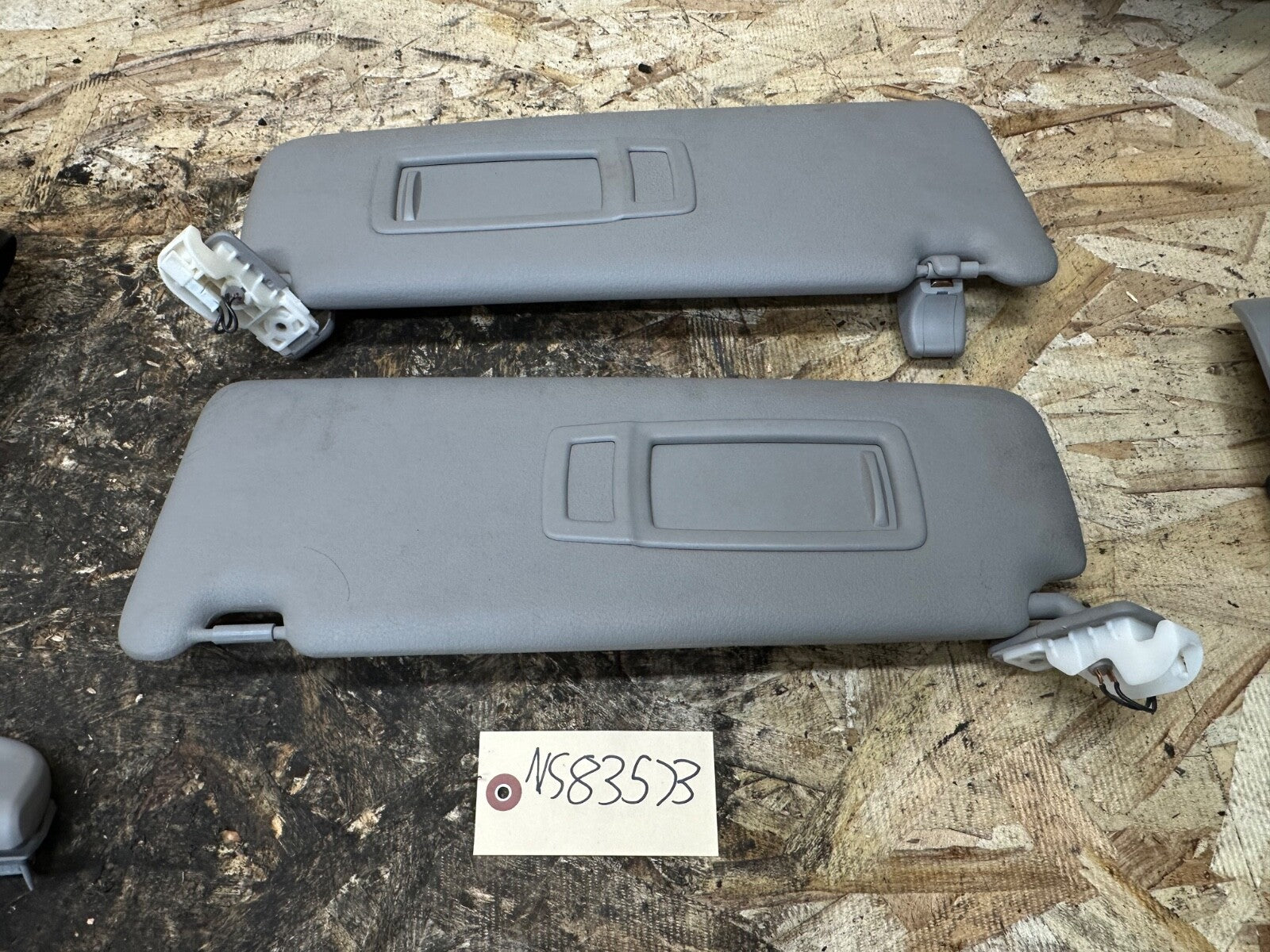 BMW F30 F31 F32 D33 F36 BMW SUN VISOR + MOUNTING CLIPS LIGHT GRAY SET OF 2 OEM