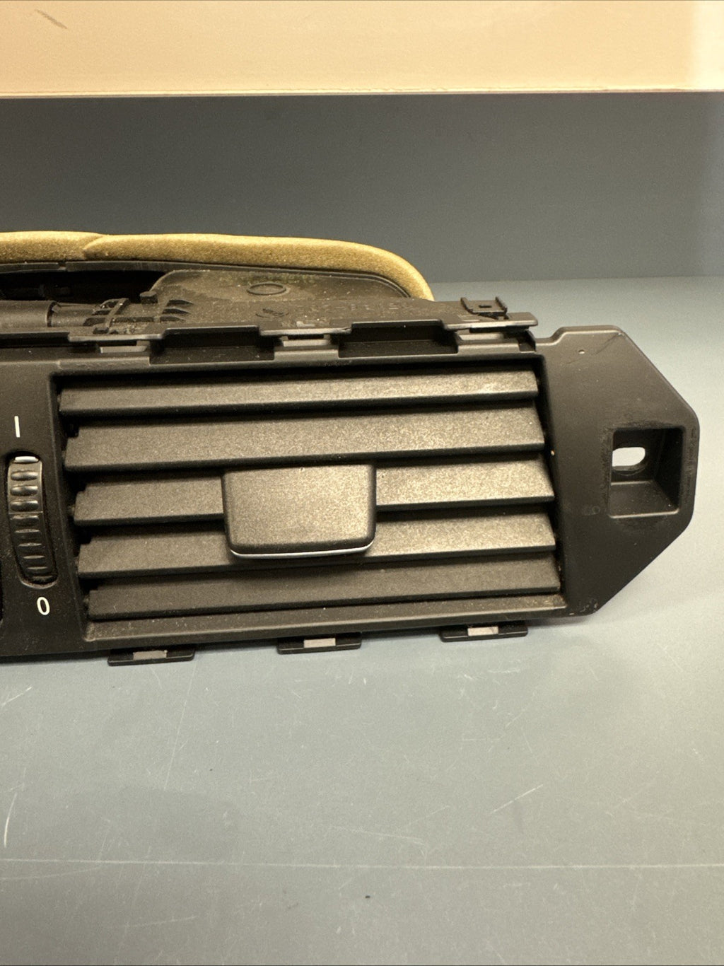 2004-2010 BMW 5 Series Center Dashboard AC Heater Air Vent Grill 6910734 OEM