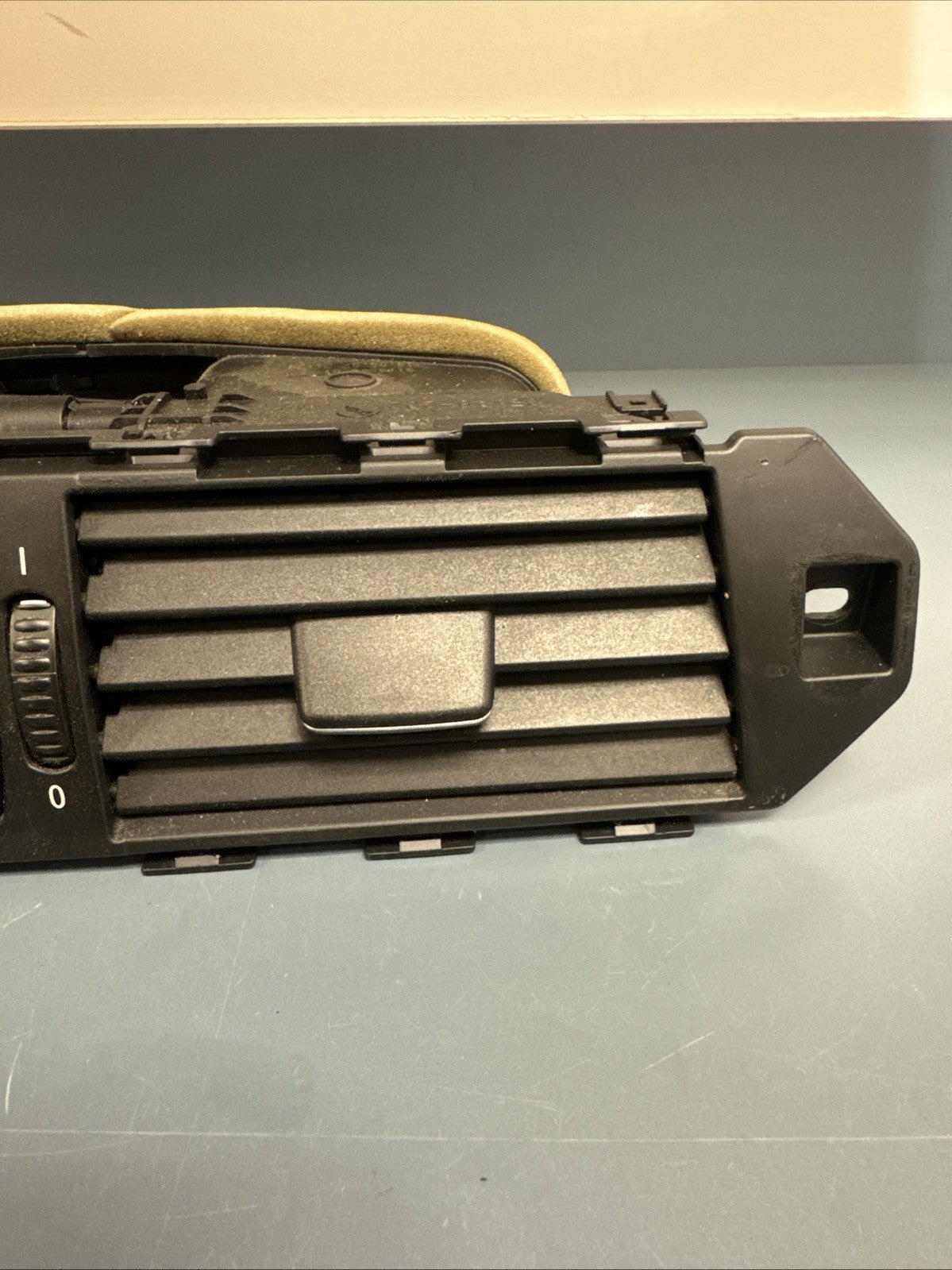 2004-2010 BMW 5 Series Center Dashboard AC Heater Air Vent Grill 6910734 OEM