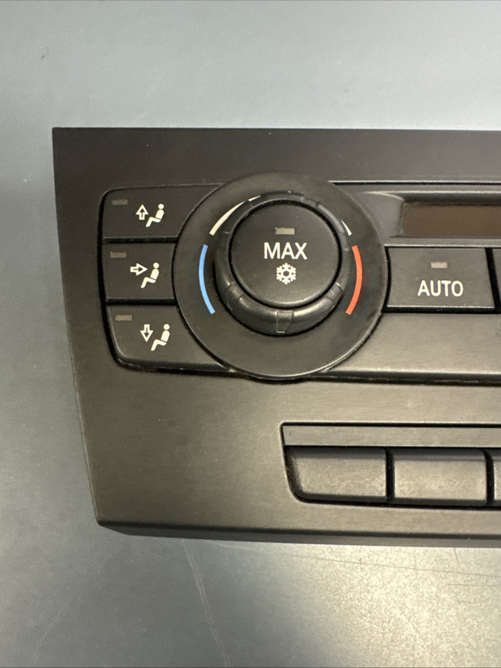 06 BMW 325i A/C HEATER TEMPERATURE CLIMATE CONTROL UNIT 6411 6983944