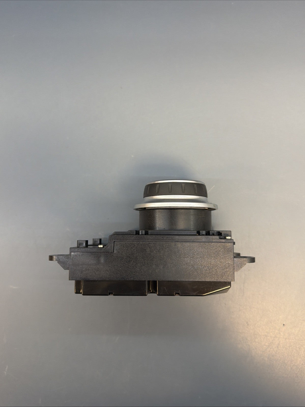 04-10 BMW E60 530i 528i 550i Center Console iDrive Control Module OEM 6941801